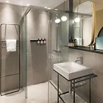 Ξενοδοχείο Emilu Design 4*