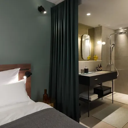 Hotell Emilu Design 4*
