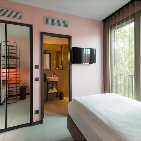 Hotel Emilu Design 4*