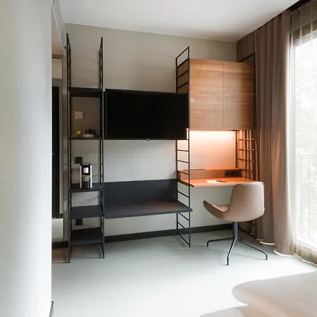 Emilu Design 4*