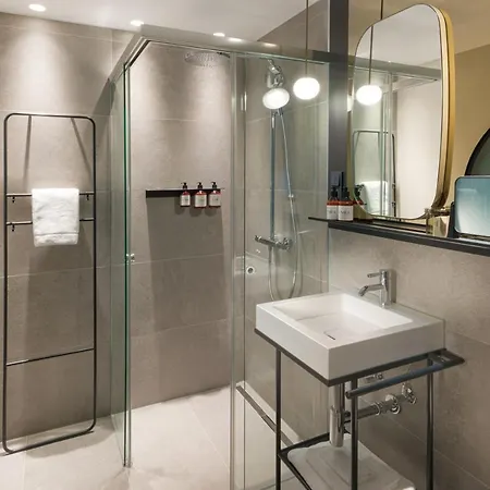 Hotel Emilu Design 4*