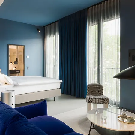 Emilu Design 4*