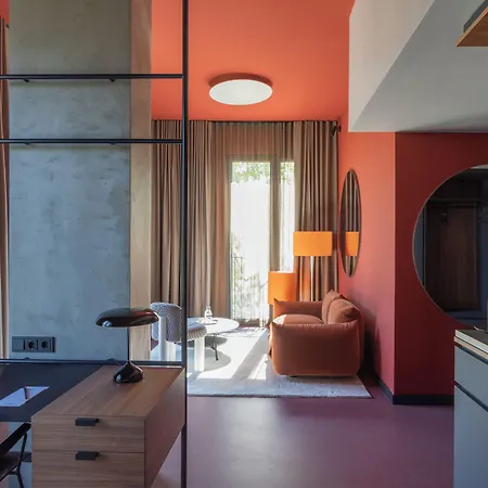 Emilu Design 4*