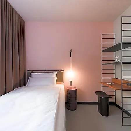 Emilu Design 4*