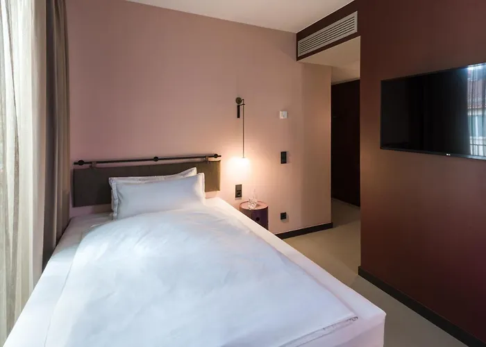 Emilu Design Hotel 4*
