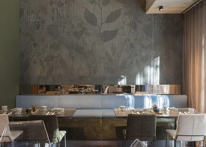 Hotell Emilu Design 4*